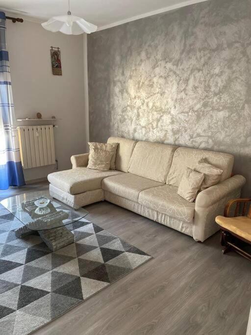 Appartamento Con Tre Camere - Zona Centrale Алессандрія Екстер'єр фото